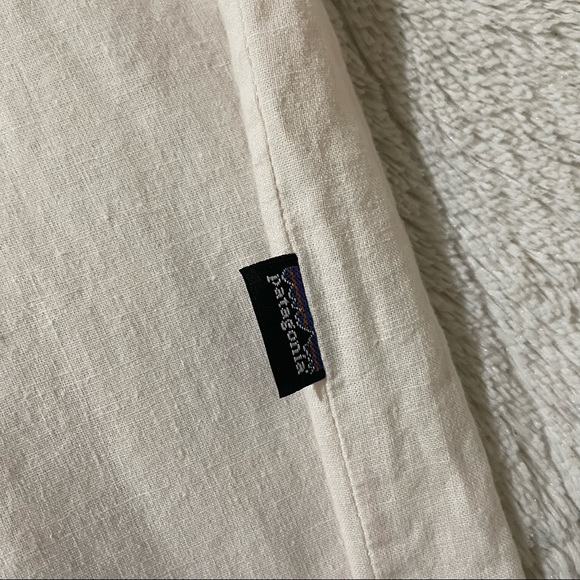 Patagonia Off White Button Down Shirt / Size M - Picture 3 of 9